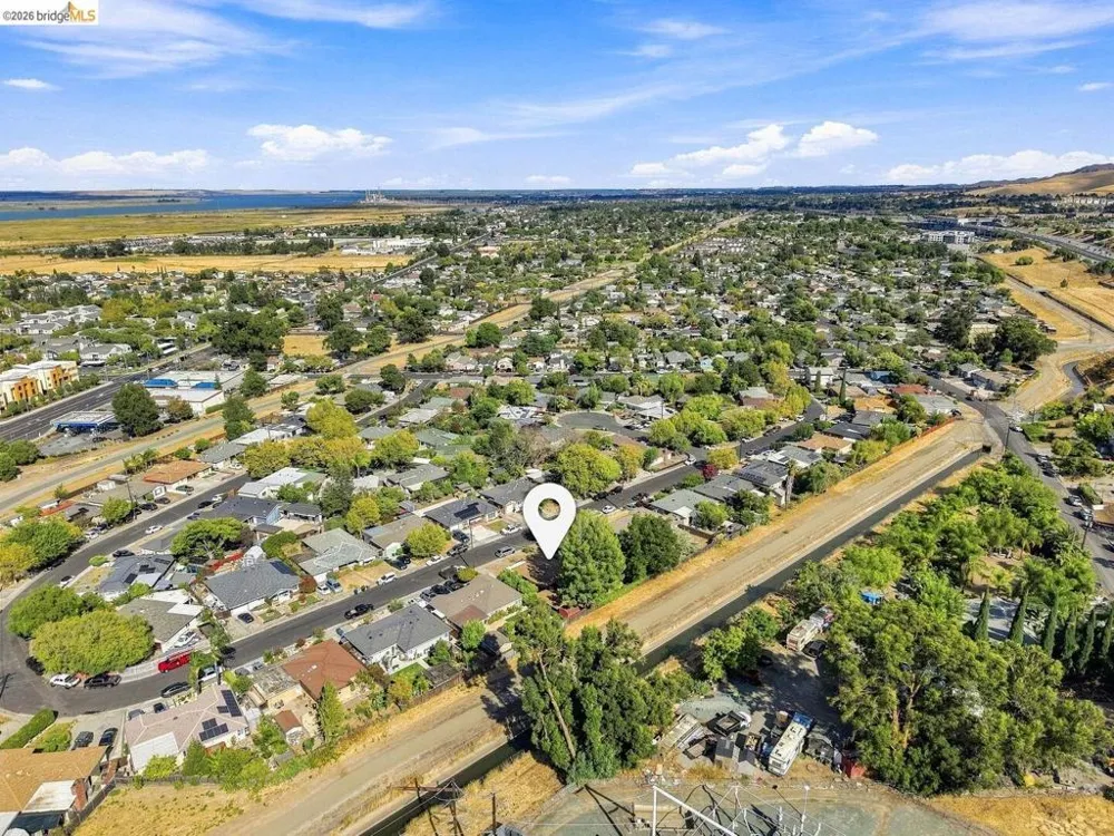 68 Water ST Bay Point, CA 94565