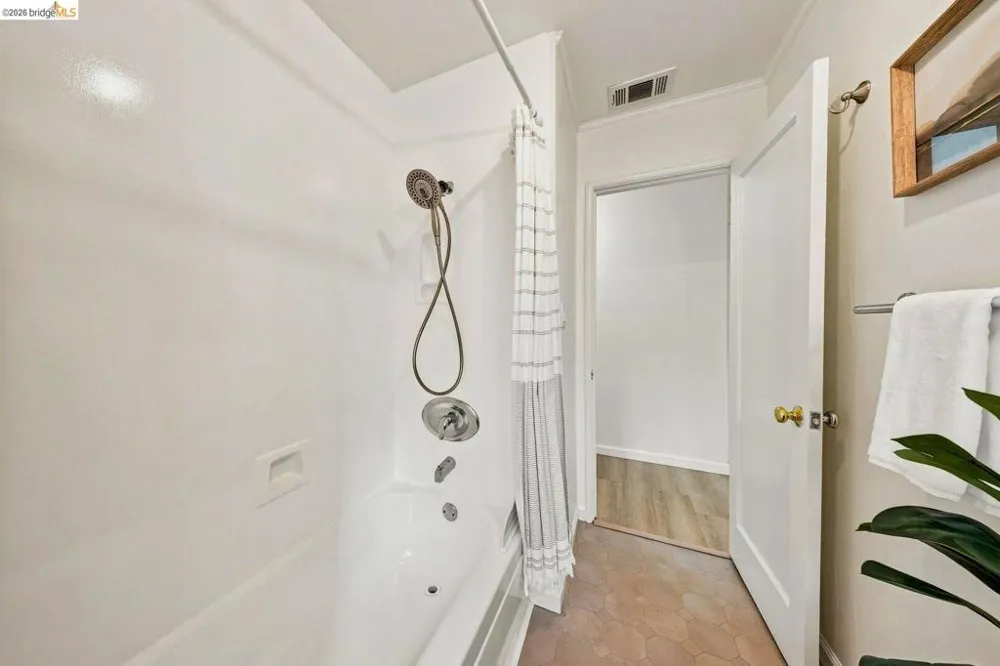 68 Water ST Bay Point, CA 94565