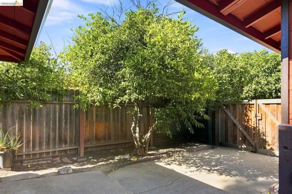 68 Water ST Bay Point, CA 94565