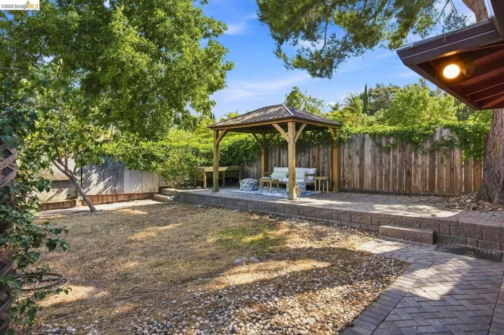 68 Water ST Bay Point, CA 94565