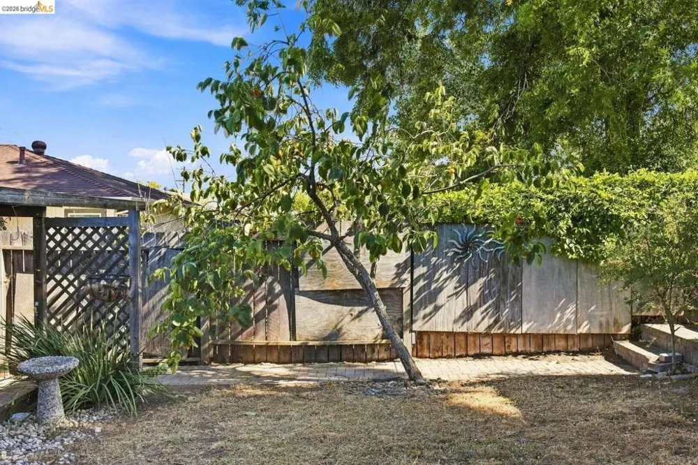 68 Water ST Bay Point, CA 94565