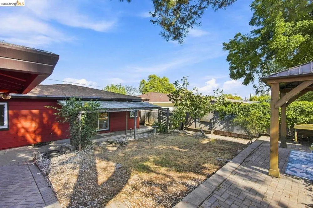 68 Water ST Bay Point, CA 94565