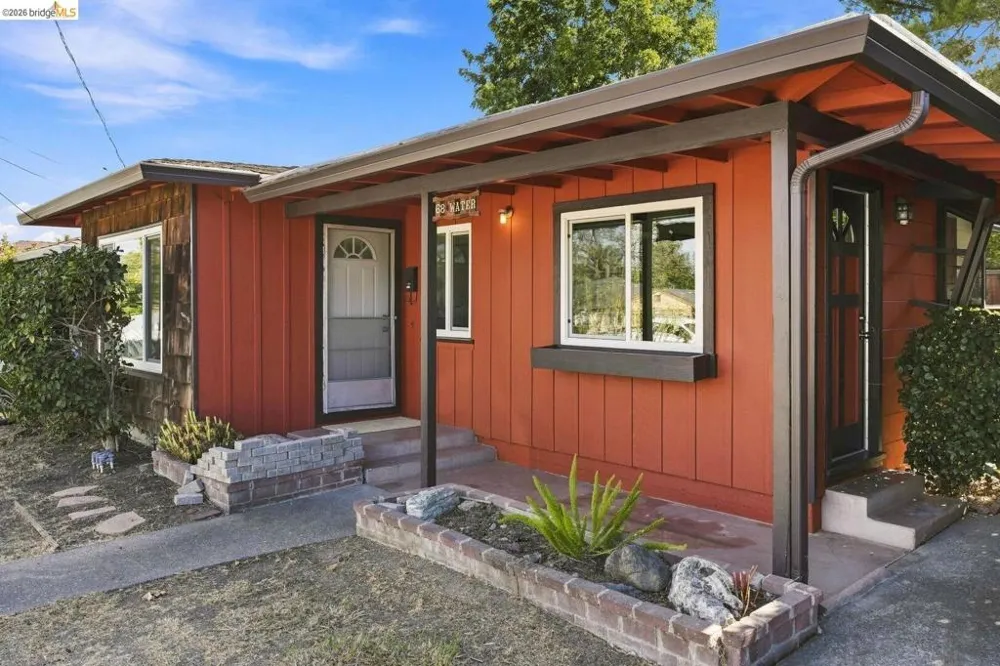 68 Water ST Bay Point, CA 94565