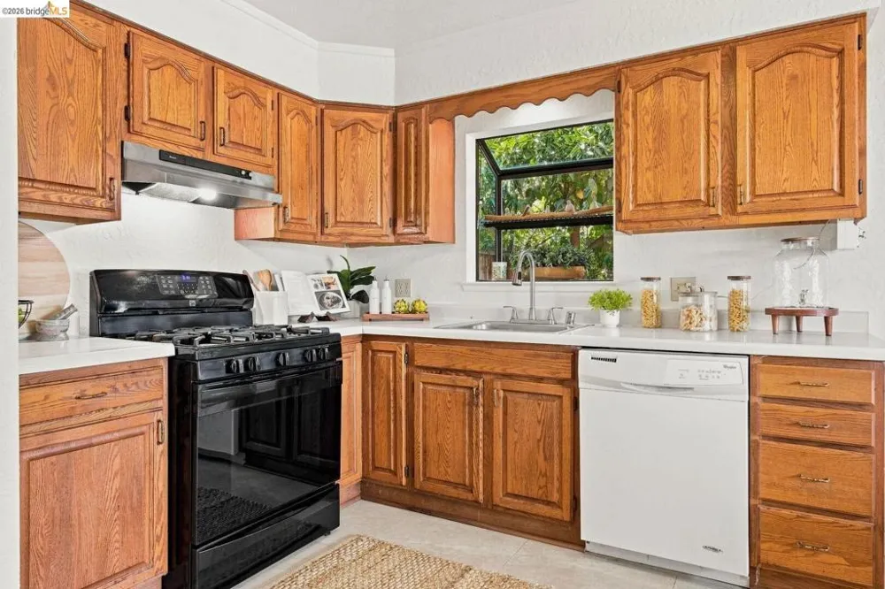 68 Water ST Bay Point, CA 94565