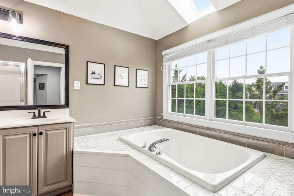 1108 KINGSLEY HALL DRIVE Lansdale, PA 19446