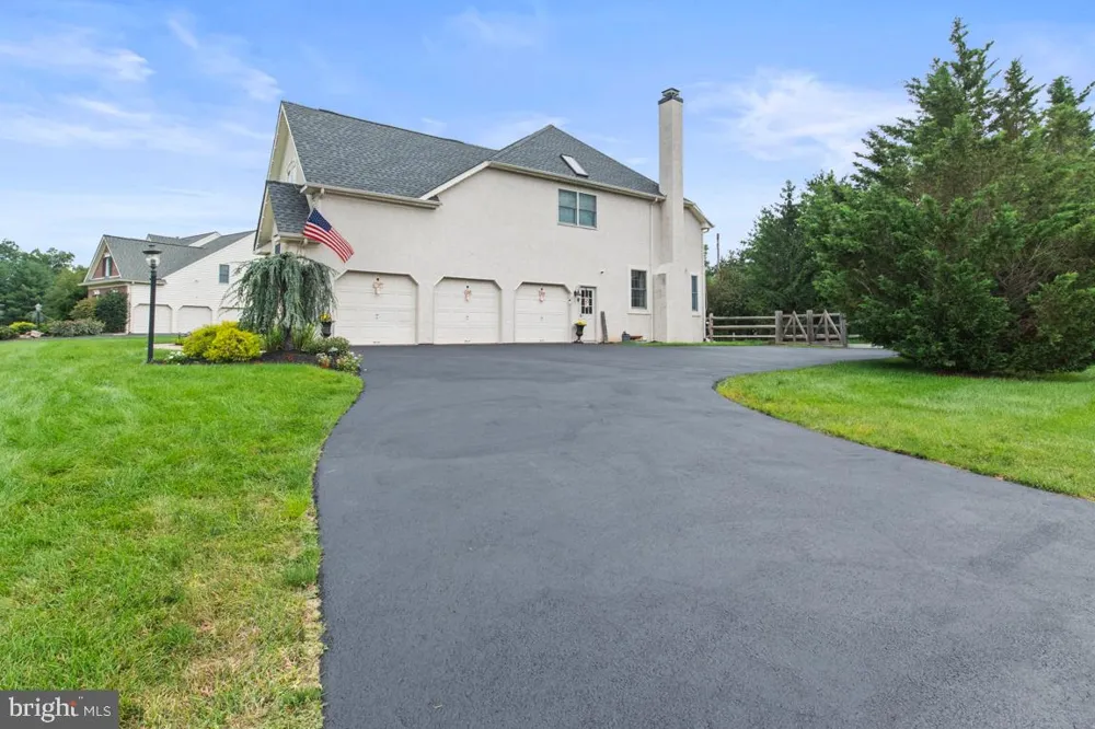 1108 KINGSLEY HALL DRIVE Lansdale, PA 19446