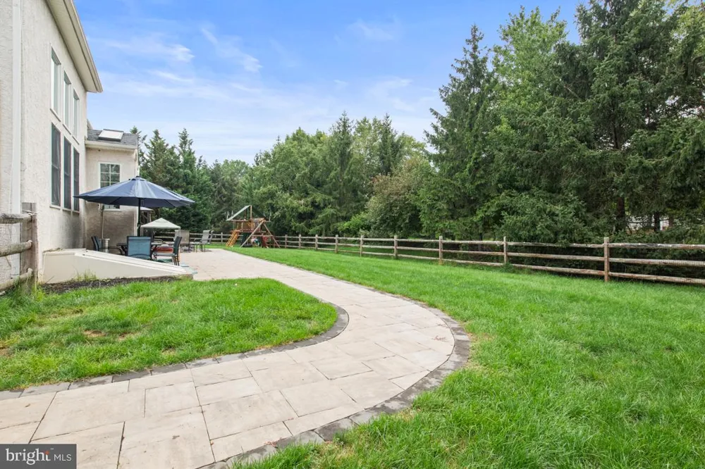 1108 KINGSLEY HALL DRIVE Lansdale, PA 19446