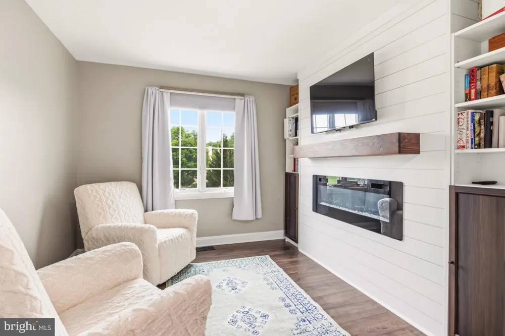 1108 KINGSLEY HALL DRIVE Lansdale, PA 19446