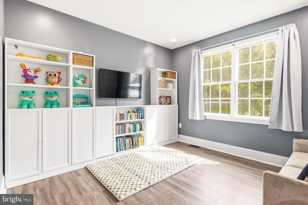 1108 KINGSLEY HALL DRIVE Lansdale, PA 19446