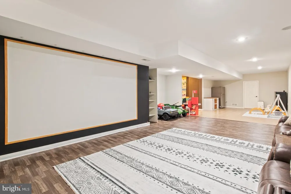 1108 KINGSLEY HALL DRIVE Lansdale, PA 19446