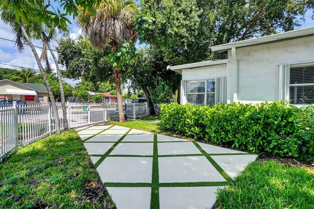 2935 NW 14th Ave #A Miami, FL 33142