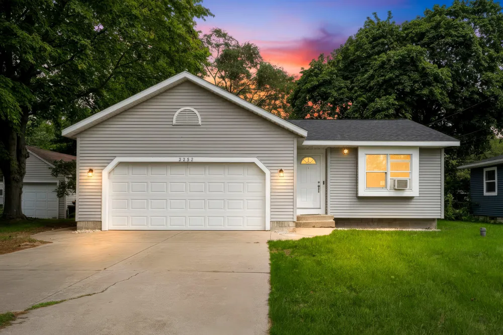 2252 Charles Street Norton Shores, MI 49441