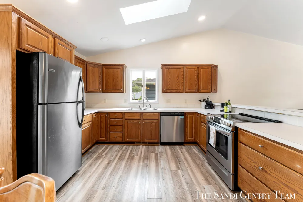 2252 Charles Street Norton Shores, MI 49441