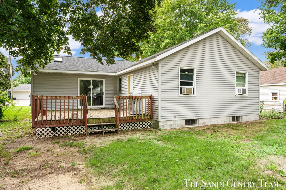2252 Charles Street Norton Shores, MI 49441