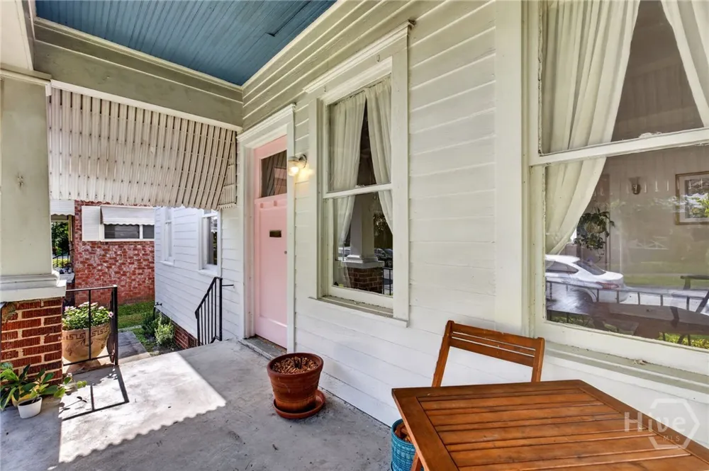 825 E 34th Street Savannah, GA 31401