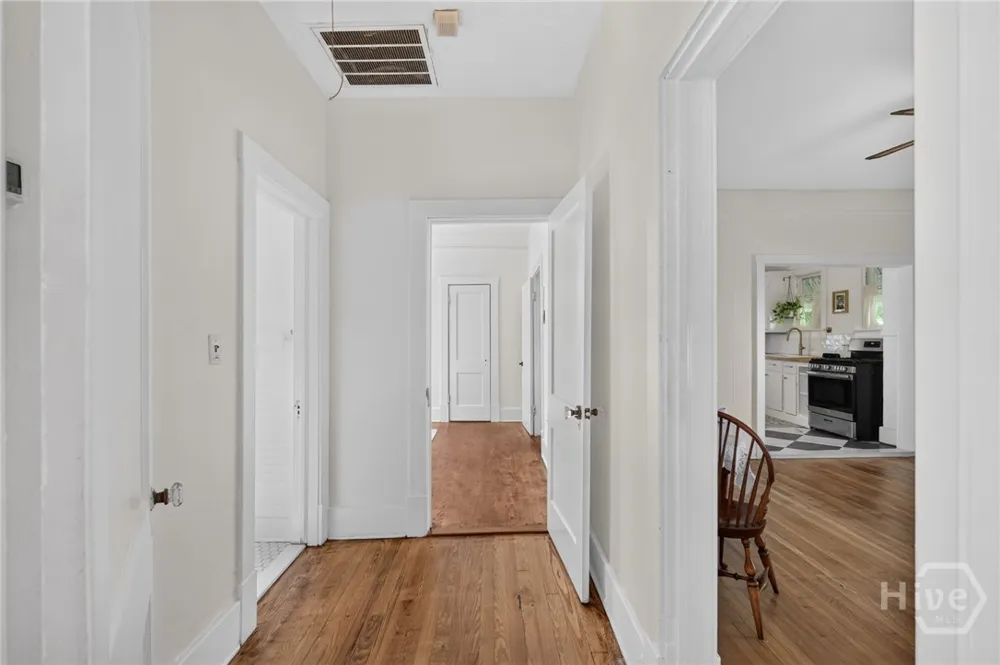 825 E 34th Street Savannah, GA 31401