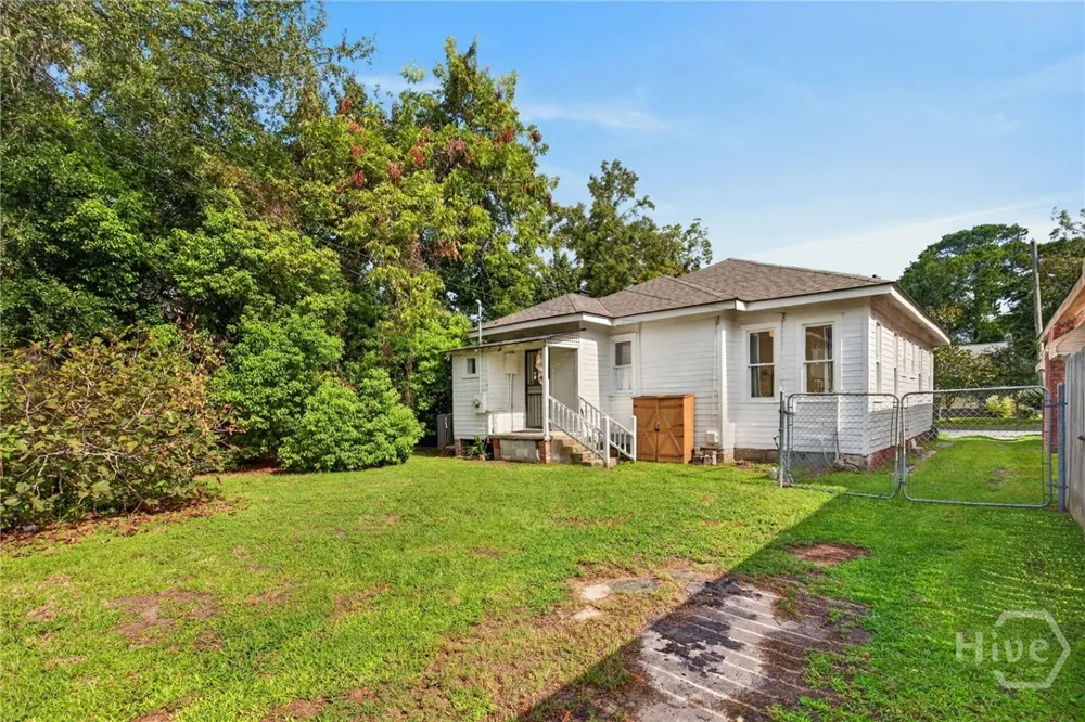825 E 34th Street Savannah, GA 31401