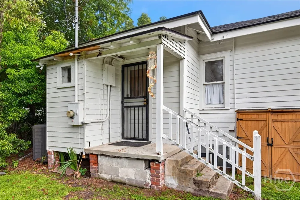 825 E 34th Street Savannah, GA 31401
