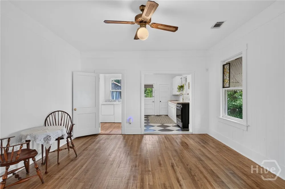 825 E 34th Street Savannah, GA 31401