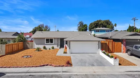 2431 Oceanic Drive