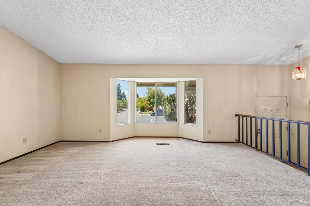 300 Stirrup Court Santa Rosa, CA 95403
