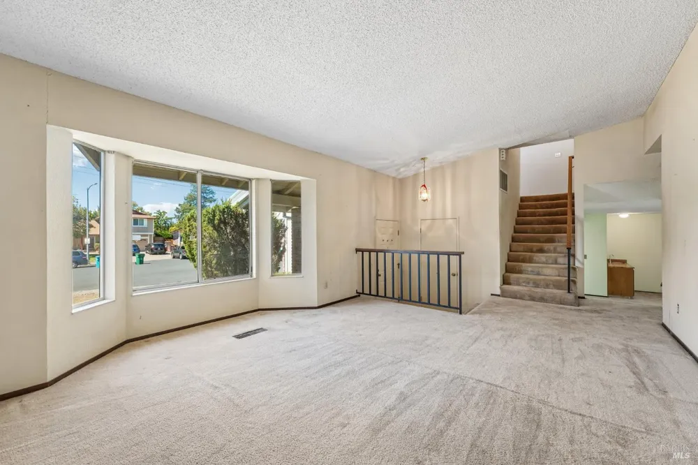 300 Stirrup Court Santa Rosa, CA 95403