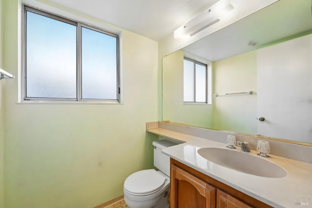 300 Stirrup Court Santa Rosa, CA 95403