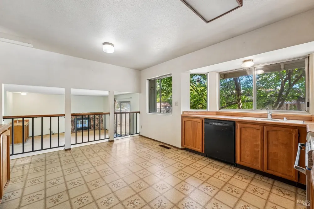 300 Stirrup Court Santa Rosa, CA 95403
