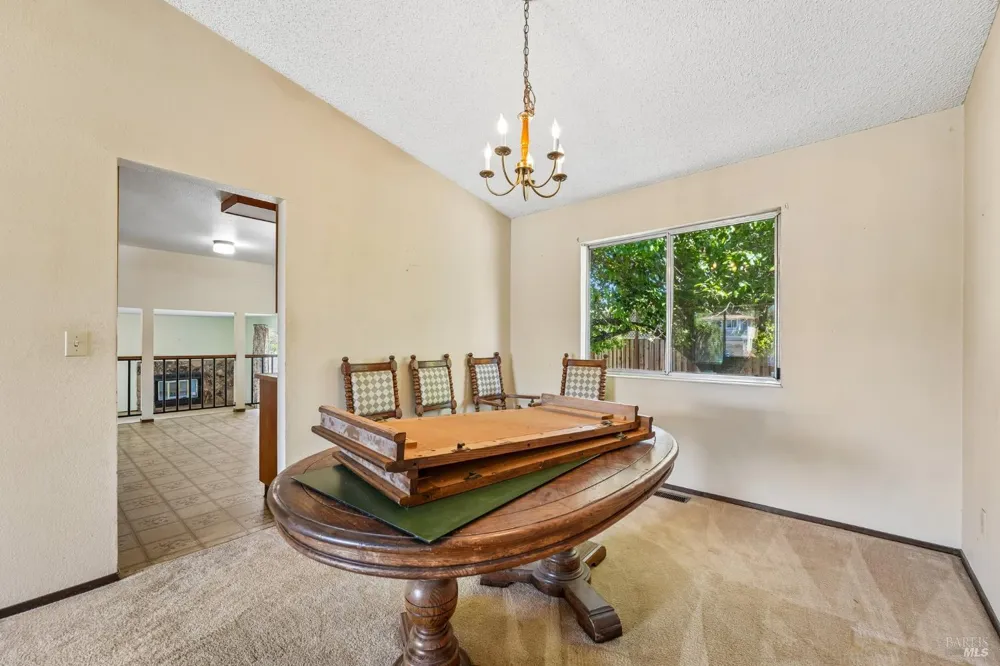 300 Stirrup Court Santa Rosa, CA 95403