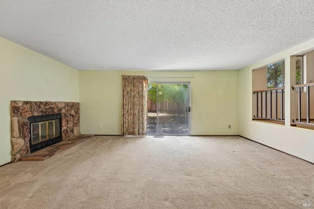 300 Stirrup Court Santa Rosa, CA 95403