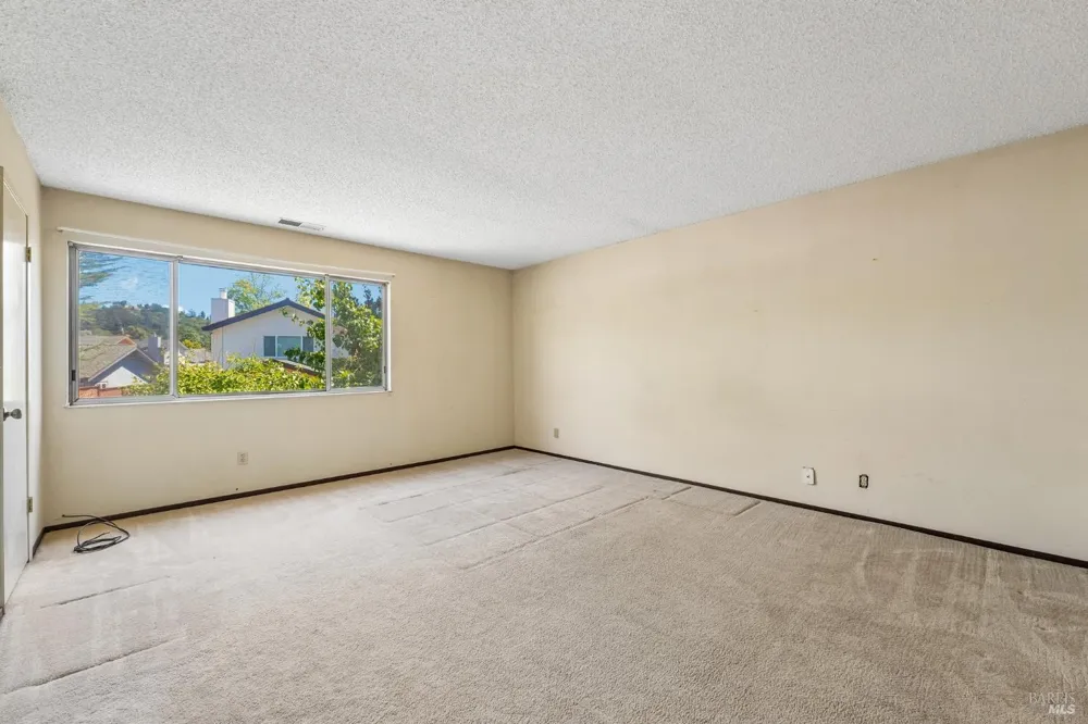 300 Stirrup Court Santa Rosa, CA 95403
