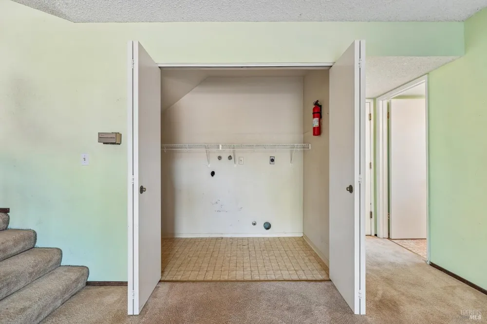 300 Stirrup Court Santa Rosa, CA 95403