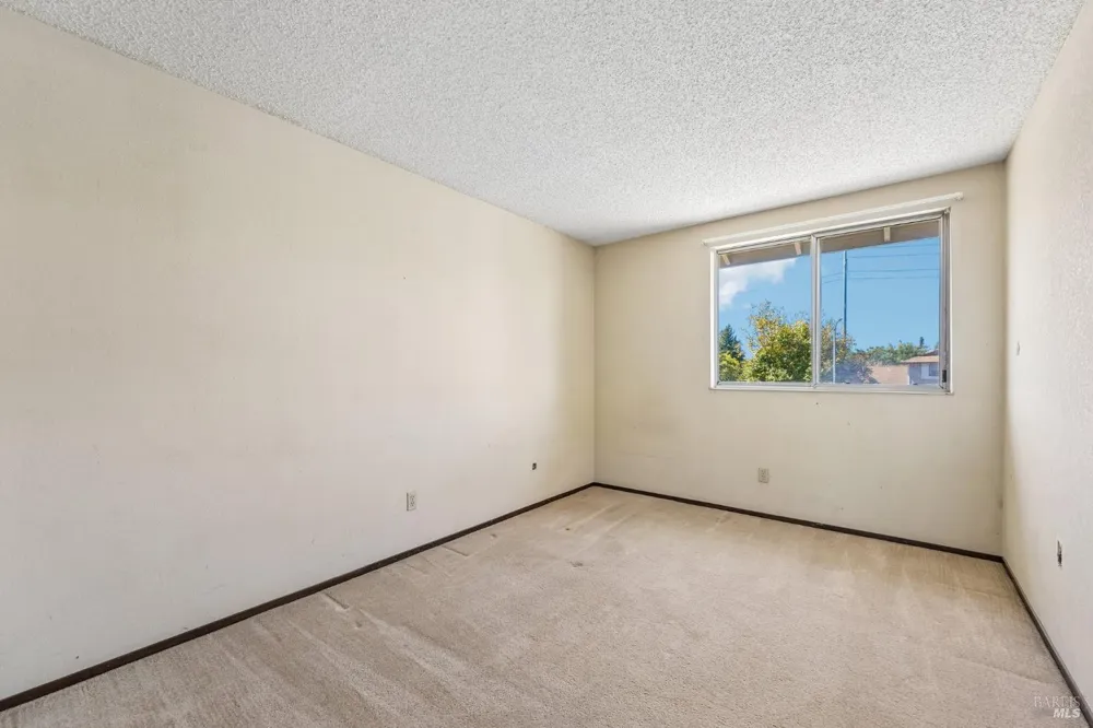 300 Stirrup Court Santa Rosa, CA 95403