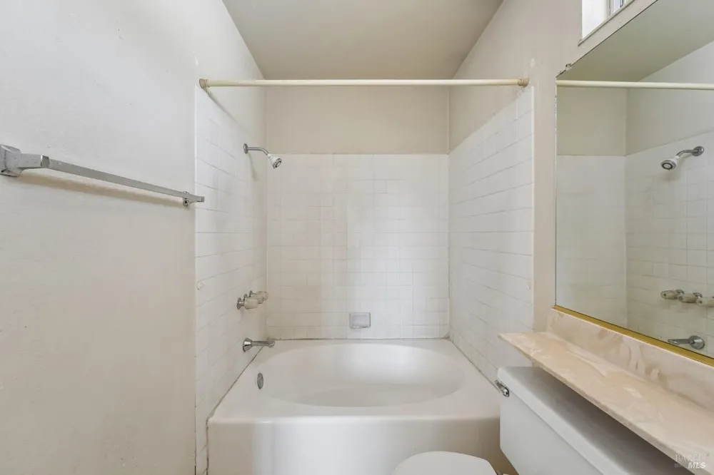 300 Stirrup Court Santa Rosa, CA 95403