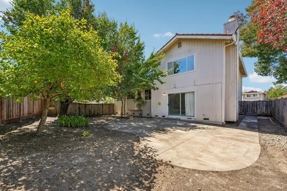300 Stirrup Court Santa Rosa, CA 95403