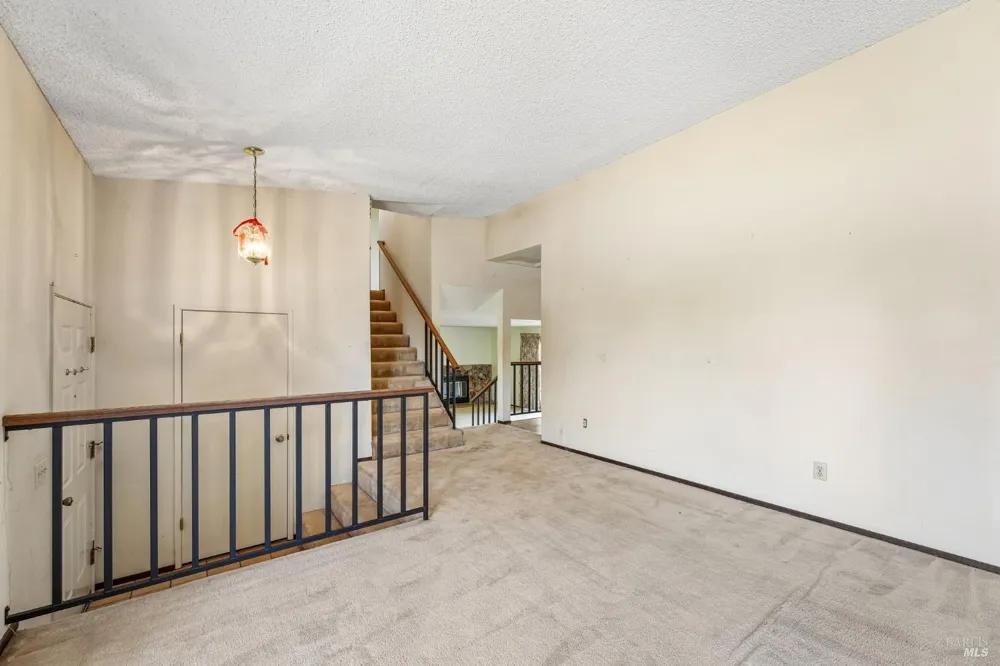300 Stirrup Court Santa Rosa, CA 95403