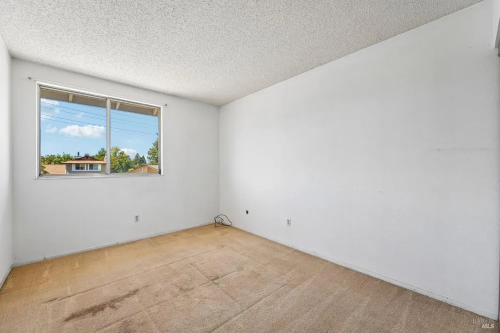 300 Stirrup Court Santa Rosa, CA 95403
