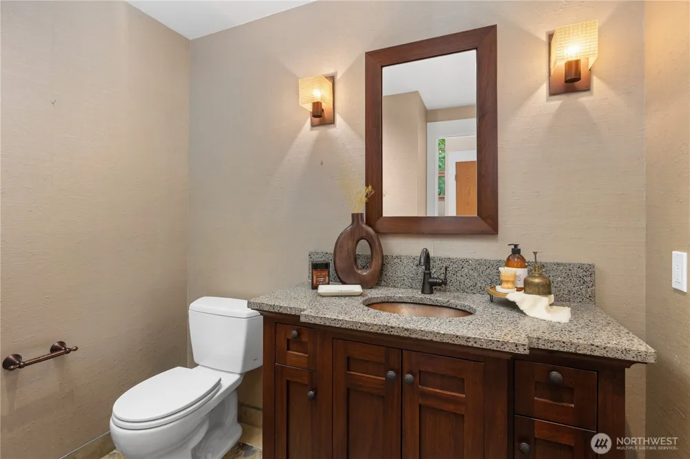2223 39th Avenue E Seattle, WA 98112