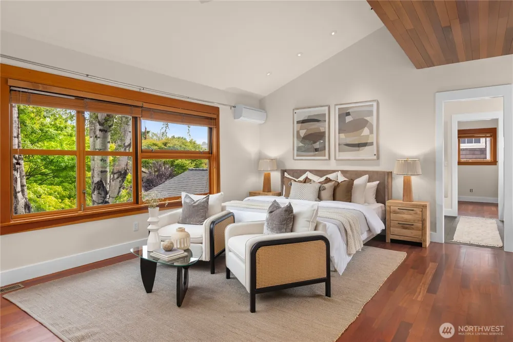 2223 39th Avenue E Seattle, WA 98112