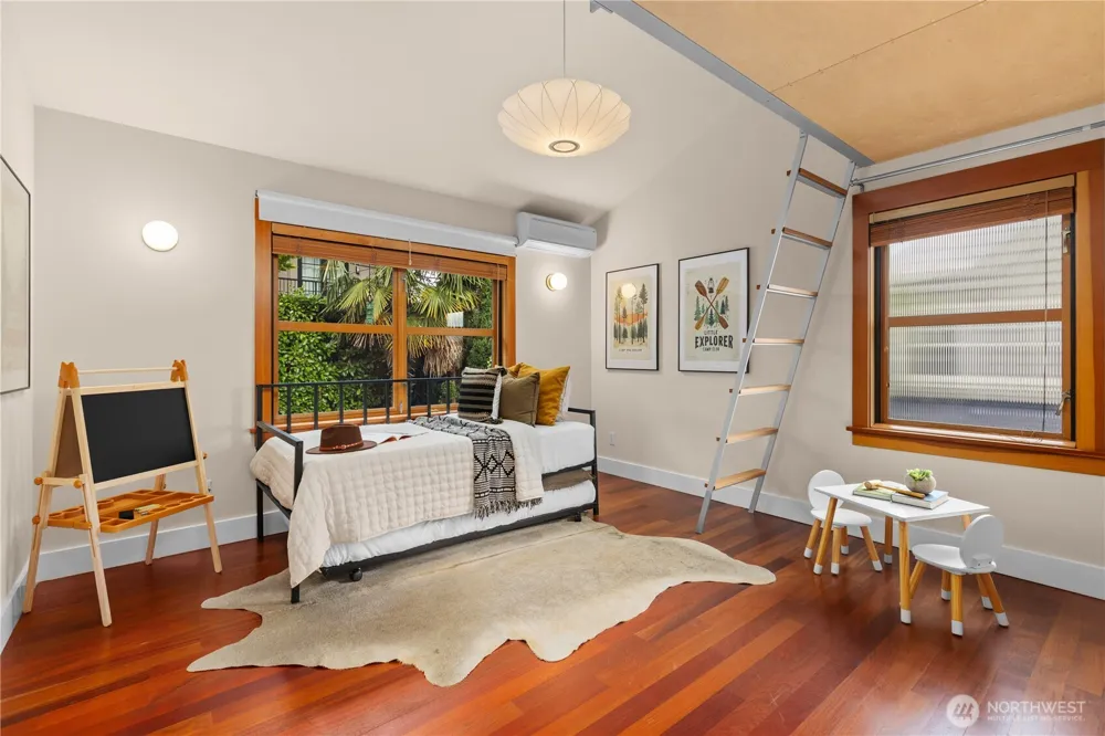 2223 39th Avenue E Seattle, WA 98112
