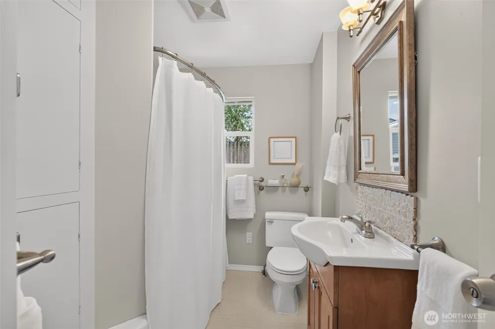 3518 SW Austin Street Seattle, WA 98126