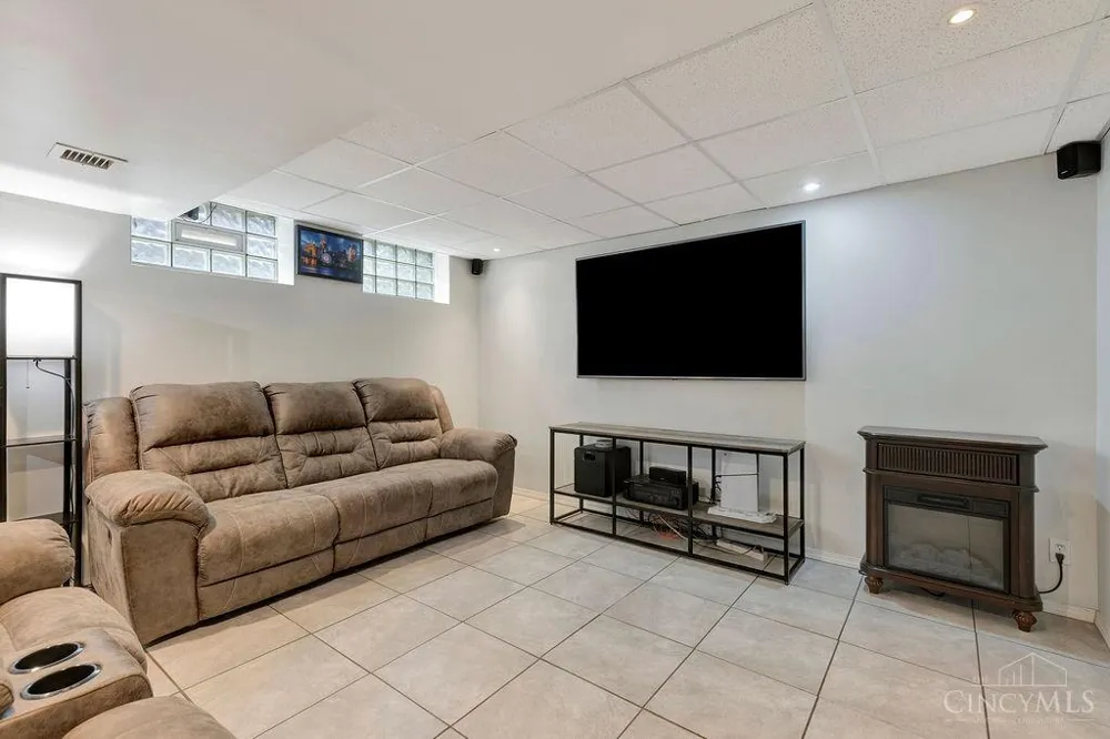4177 West Fork Road Green, OH 45247