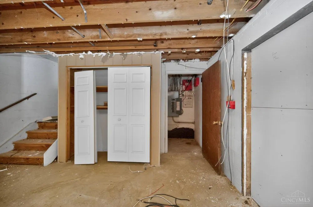 5687 Buckwheat Road Miami, OH 45150