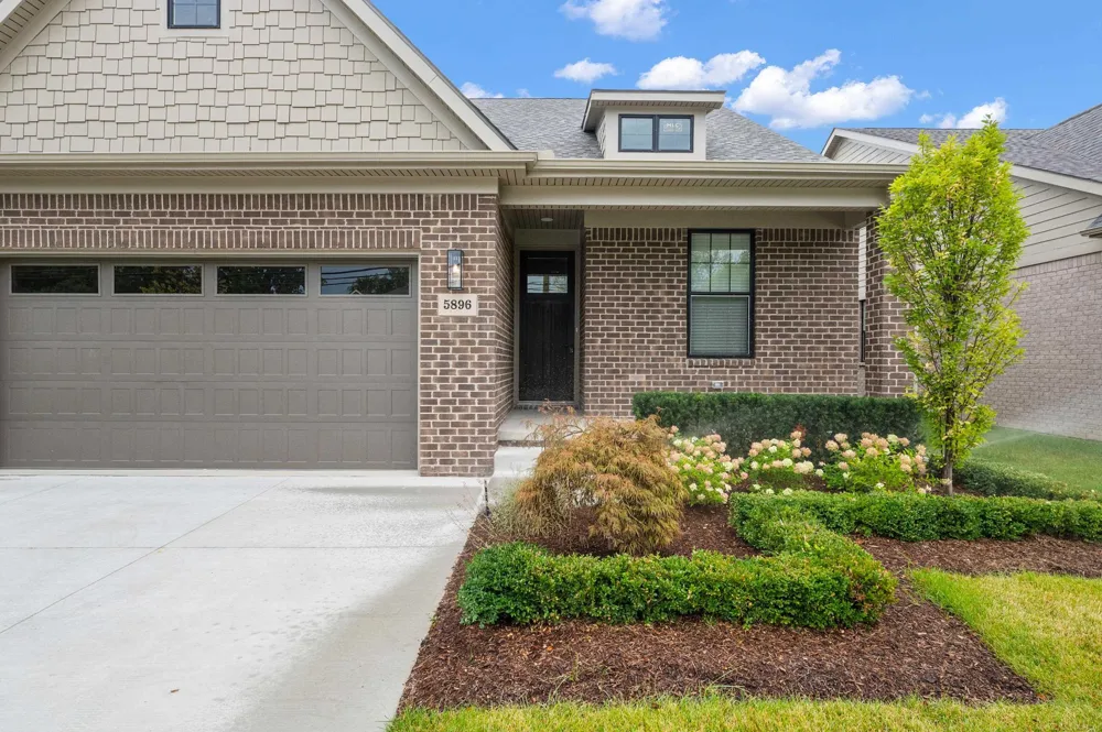 5896 Willow Grove Drive Troy City, MI 48085