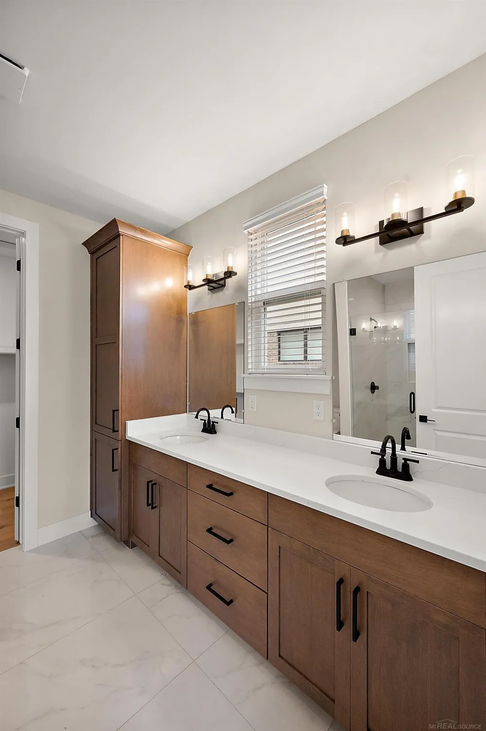 5896 Willow Grove Drive Troy City, MI 48085
