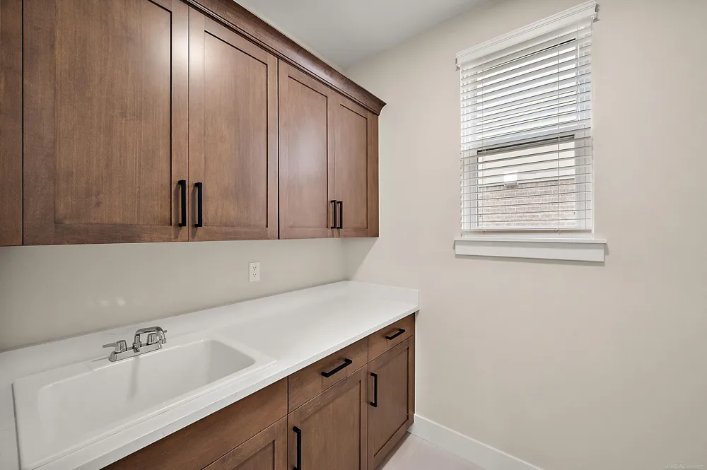 5896 Willow Grove Drive Troy City, MI 48085
