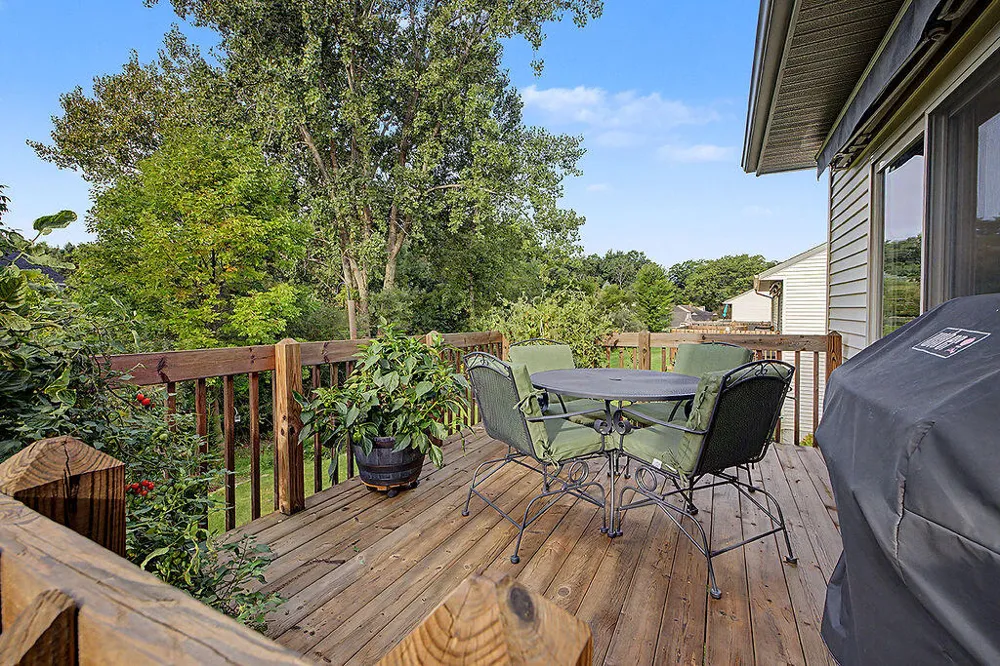 1207 S Timberview Drive Whitehall City, MI 49461