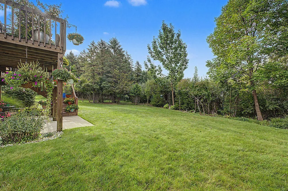 1207 S Timberview Drive Whitehall City, MI 49461