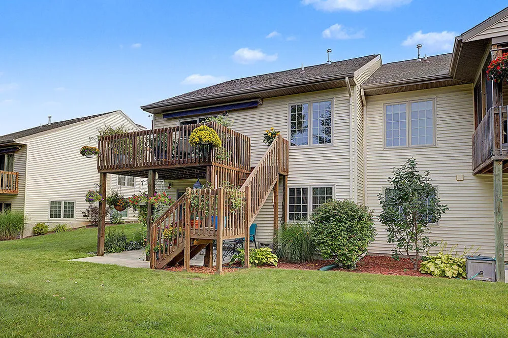 1207 S Timberview Drive Whitehall City, MI 49461