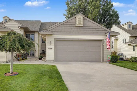 1207 S Timberview Drive